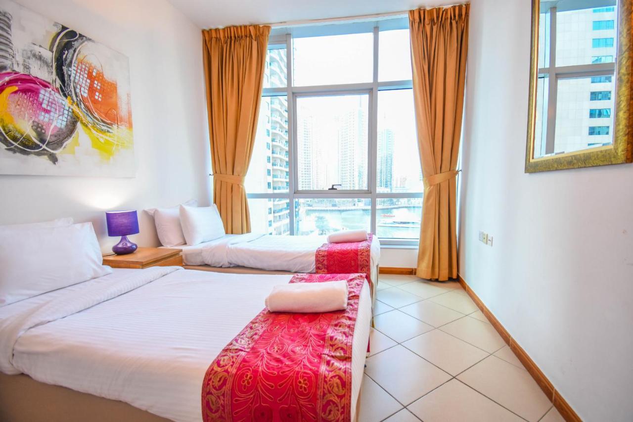 دبي Hometown Apartments - 2 Bedroom Apartment With Lovely Marina Views المظهر الخارجي الصورة